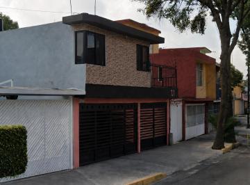 Casa de 3 habitaciones, Coyoacán · Casa en Venta en Calle Rosa Zaragoza Numero 21 Culhuacan Ctm 6a Seccion Coyoacan Cdmx