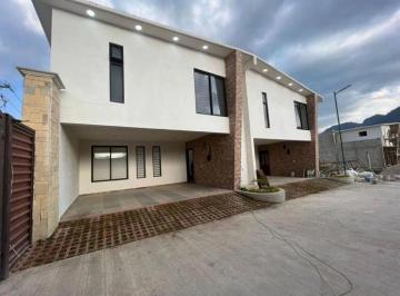 Casa de 4 habitaciones, San Cristóbal de las Casas · Casa en Venta en Privada Cartagena, San Cristobal de Las Casas