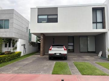 Casa en condominio de 3 habitaciones, Zapopan · Casa en Renta Soalares