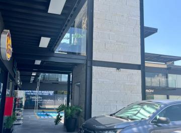 Local comercial · 68m² · 90 Estacionamientos · Local en Renta en Plaza Comercial - (4)