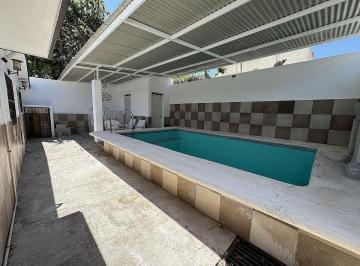 Casa de 2 habitaciones, Progreso · Casa en Venta con Piscina a 3 Calles de La Playa.