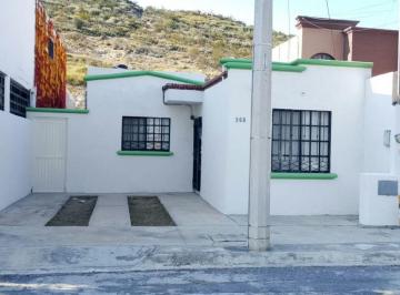 Casa de 3 habitaciones, Saltillo · Casa Amueblada por Gm, Entre Saltillo y Ramos Arizpe