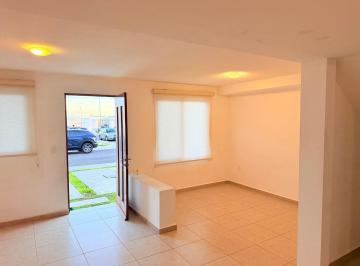 Casa en condominio de 2 habitaciones, El Marqués · Casa en Venta en Zibatá | Amplio Jardín, Alberca y Palapa en Condominio