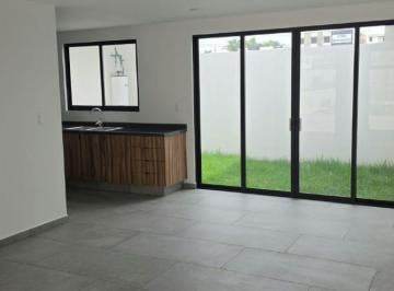 Casa de 3 habitaciones, San Pedro Cholula · Casa en Venta en Residencial Puerta Plata en Momoxpan Cerca a Explanada a 10 Min de La Udlap