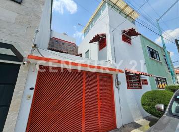 Casa · 160m² · 3 Recámaras · 1 Estacionamiento · Casa en Venta en Reforma Iztaccíhuatl, Iztacalco, Ciudad de México