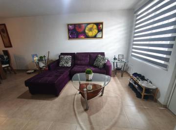 Casa de 3 habitaciones, Corregidora · Casa Amplia y Cómoda