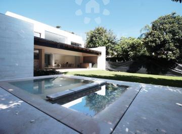 Casa de 4 habitaciones, Cuernavaca · Casa en Club de Golf Tabachines, Cuernavaca