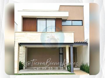Casa de 3 habitaciones, Centro · Casa en Renta en Country San Marcos