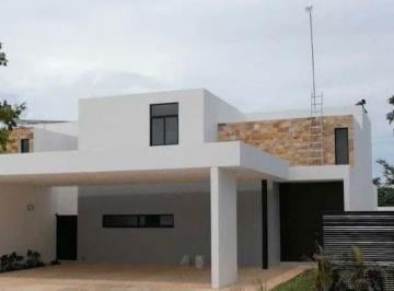 Casa de 4 habitaciones, Mérida · Casa en Renta en Temozon Norte en La Privada Amidanah