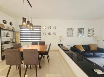 Casa · 185m² · 3 Recámaras · 2 Estacionamientos · Casa - Playa Car