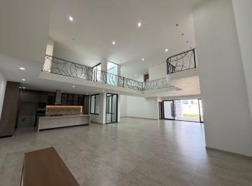 Casa en condominio de 4 habitaciones, León · El Bosque Country Club Residencia en Renta