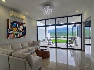 Casa de 3 habitaciones, Monterrey · Casa en Renta en Carretera Nacional