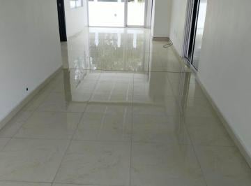 amplia estancia para sala-comedor · Hermoso Pent House Remodelado