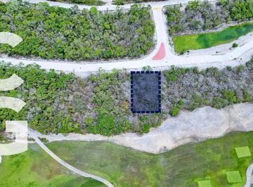 Terreno / Lote · 375m² · Terreno en Venta en Cancún en Residencial Cancun Country Club con Excelente Ubicación