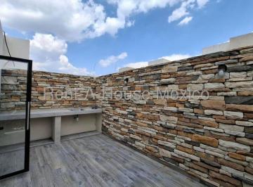Casa de 4 habitaciones, Querétaro · Casa en Renta: 3 Recámaras + Estudio, Terraza y Pasillo Lateral | Privada con Seguridad