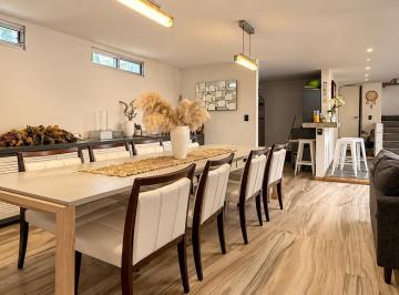 Casa · 200m² · 3 Recámaras · 2 Estacionamientos · Casa en Parque del Pedregal