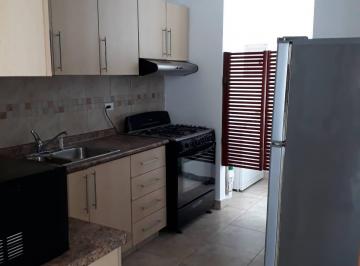 Apartamento de 3 habitaciones, Panamá · En El Cangrejo Bello Apartamento en Alquiler