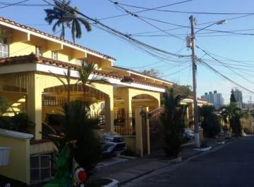 Casa de 3 habitaciones, Panamá · Casa en Altos de Panamá con Garita 24/7