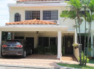 Fachada casa · Casa en Venta Miraflores de Bethania