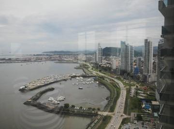 Oficina comercial , Panamá · Ave Balboa Frente Al Mar: Torre Bicsa, Oficina de 200 m², en Gris, Piso Alto