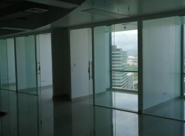 Oficina comercial de 5 habitaciones, Panamá · Amplia Oficina Terminada y con Divisiones a Estrenar en Costa del Este
