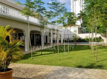 Casa de 4 habitaciones, Panamá · Espectacular Mansion Colonial Española en Altos del Golf, Panama