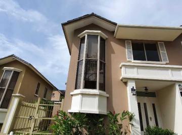 Casa · 300m² · 3 Recámaras · 4 Estacionamientos · Venta Ganga Casa PH Embassy Garden Clayton