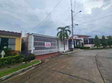 Casa de 4 habitaciones, San Miguelito · Se Vende Casa de 3 Recamaras en Condado del Rey