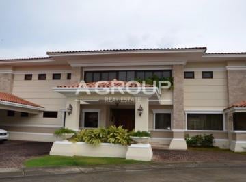 Casa · 908m² · 5 Recámaras · 5 Estacionamientos · Las Camelias - Costa del Este - Se Vende Hermosa Casa