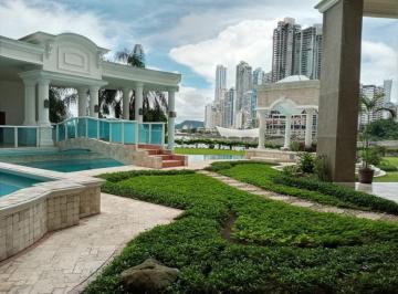 Apartamento · 780m² · 4 Recámaras · 4 Estacionamientos · PH Bellamare / Punta Pacifica / Venta