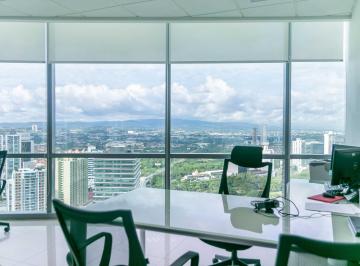 Oficina comercial de 8 habitaciones, Panamá · Oficina Amoblada de Lujo Terminada con Divisiones en Costa del Este