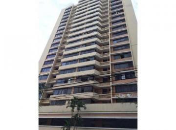 Apartamento de 3 habitaciones, Panamá · Vendo Amplio y Céntrico Apartamento en Obarrio