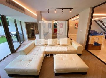 Casa · 567m² · 4 Recámaras · 3 Estacionamientos · Se Vende Casa en Paitilla