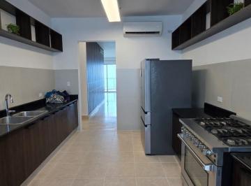Apartamento · 266m² · 3 Recámaras · 2 Estacionamientos · Alquiler Apartamento en Punta Pacifica, Edificio Pacific Village