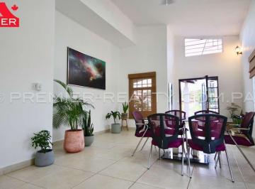 Casa de 3 habitaciones, Arraiján · Atractiva Casa en Esquina