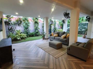 Casa · 230m² · 3 Recámaras · 2 Estacionamientos · Casa en Venta Ubicada en Versalles, Costa Sur