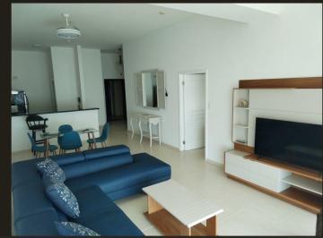 Apartamento · 90m² · 1 Recámara · 1 Estacionamientos · Se Alquila Apartamento Amoblado PH Vista del Mar Ave Balboa