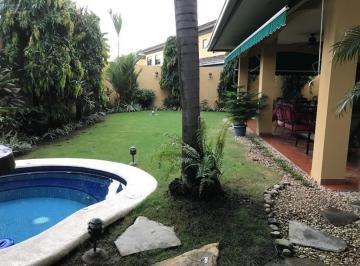 Casa de 4 habitaciones, Panamá · Antigua.603 m 4r 3.5b Den Jacuzzi $1,295,000