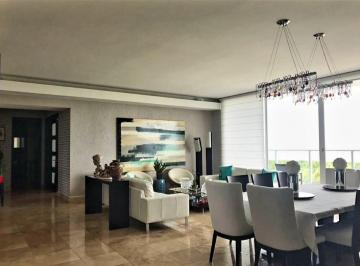 Apartamento · 350m² · 4 Recámaras · 4 Estacionamientos · Venta de Apartamento en Costa del Este - PH Acqua