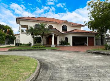 Casa de 4 habitaciones, Panamá · Venta de Casa en Costa del Este