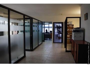 Oficina comercial · 117m² · 2 Estacionamientos · Venta: Oficina en Calle 74 de San Francisco