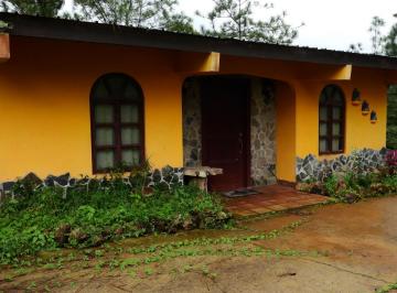 Casa de 3 habitaciones, Cerro Azul · Se Vende Casa en Cerro Azul