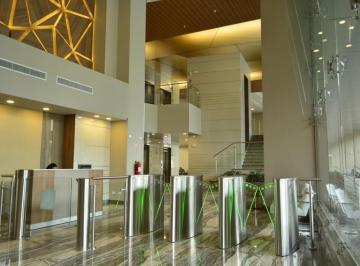 Local comercial · 353m² · 1 Recámara · 1 Estacionamientos · Sea Confiable Alquila Plaza del Este