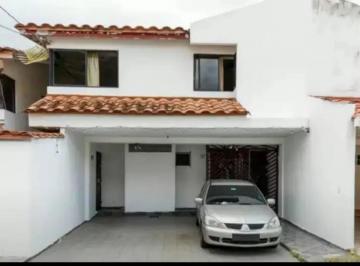 Casa de 3 habitaciones, Panamá · Remate Casa de 3 Niveles en Altos de Panama Limajo