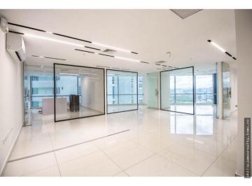 Oficina comercial · 230m² · 4 Estacionamientos · Venta: Oficinas en Financial Tower, Costa del Este