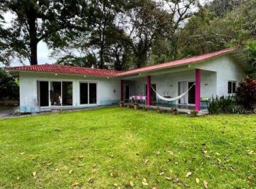 Casa de 3 habitaciones, Portobelo · Casa con 1820 m² de Terreno, 3 Recámaras en Venta en Portobelo, Colón