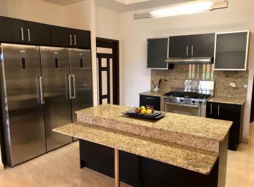 Casa · 349m² · 3 Recámaras · 4 Estacionamientos · Casa en Venta, Costa Sur, Sunset Coast