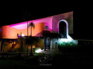 Casa de 3 habitaciones, Coronado · No Se Vende Una Casa… Se Vende Una Obra de Arte Arquitectónica en Coronado 3rec Frente Cancha Golf