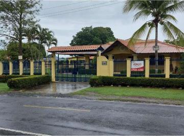 Casa · 2000m² · 6 Recámaras · 2 Estacionamientos · Se Vende Casa de Playa en Nueva Gorgona, Chame