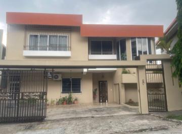 Casa de 4 habitaciones, Panamá · Casa de 470 m² con 4 Recámaras en Alquiler, Villa de Las Fuentes 2